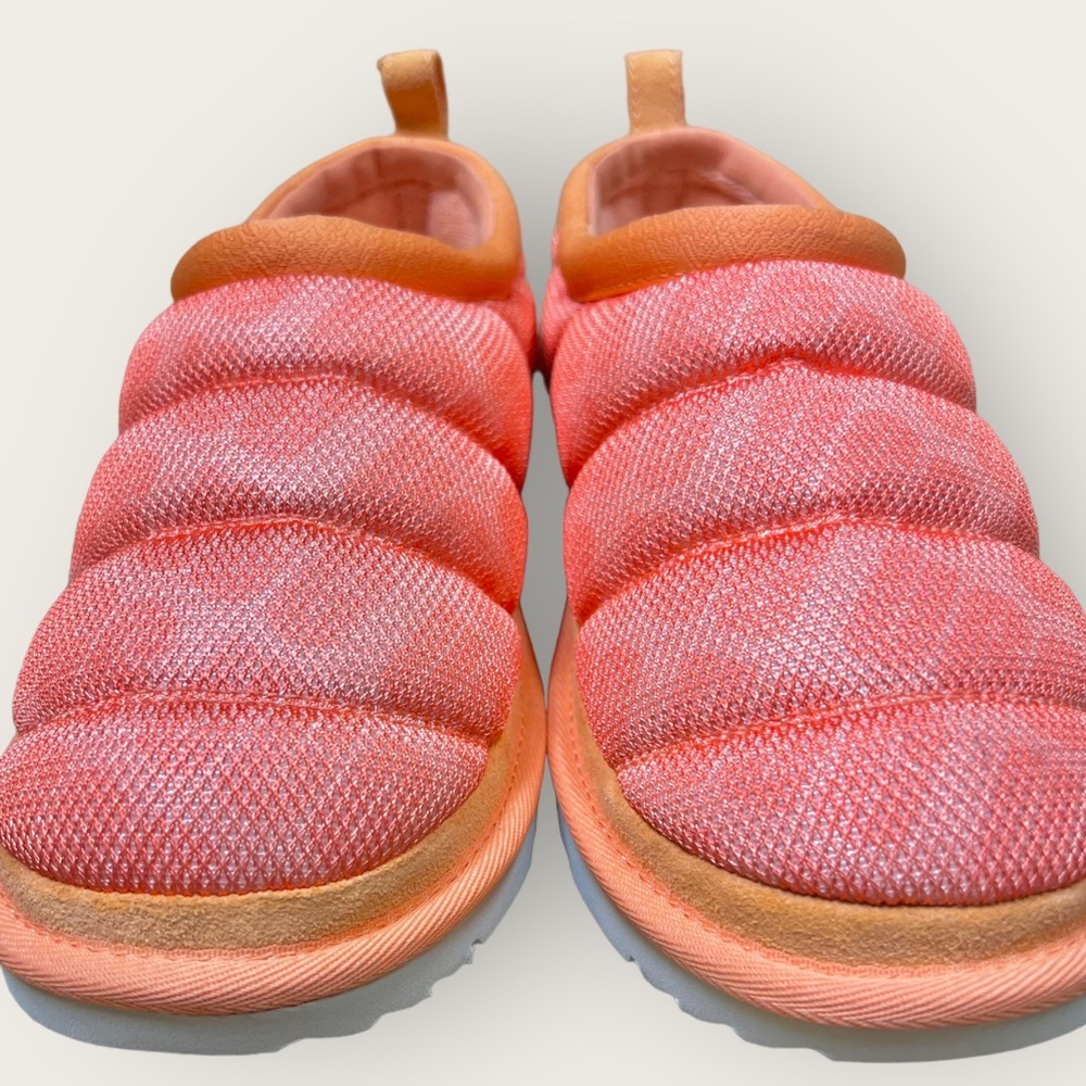 NEW! UGG Junior/Women’s slip on sandals. Neon Orange. Soft cushioned comfortable